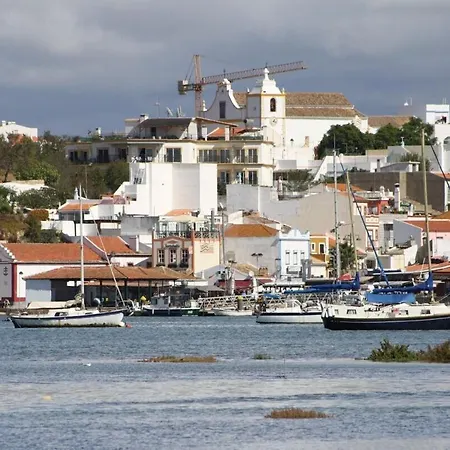 3-bedroom Ground Floor With Communal Pool In The Heart Of At07 * Alvor